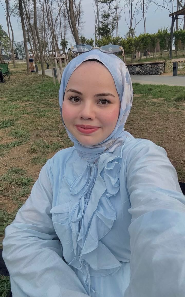 Yığılca Sadık Partner Escort Bayan Safiye